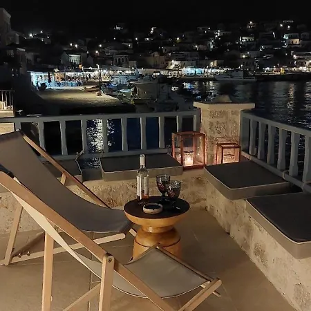 Sea Breeze - A Waterfront *