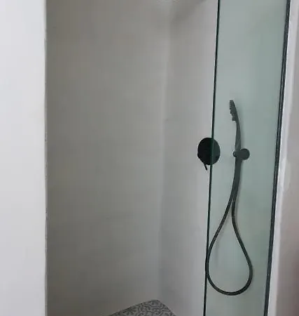 Villa Sea Breeze - A Waterfront