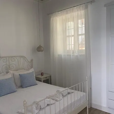 Sea Breeze - A Waterfront