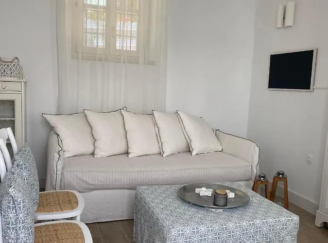 Sea Breeze - A Waterfront *