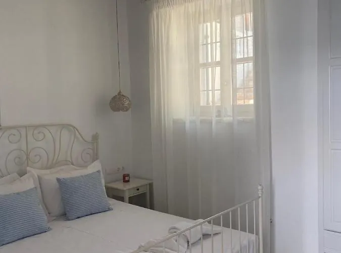 Sea Breeze - A Waterfront