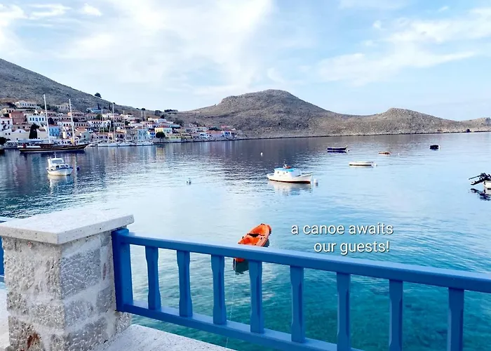 ヴィラ Sea Breeze - A Waterfront Chalki Town